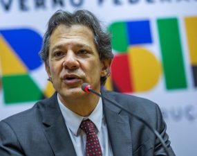 Consumidor não vai sentir no bolso a reoneração do diesel, garante Haddad