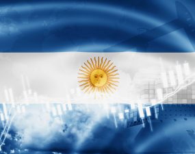 Argentina: inflação ao consumidor acelera a 12,8% em novembro, com alta anual de 148,2%