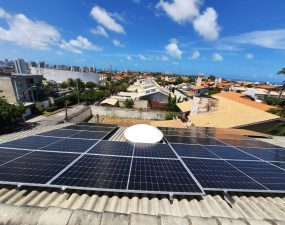 Energia solar por assinatura é alternativa para consumidor economizar com a conta de luz em meio a onda de calor