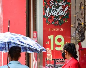 Procon Estadual orienta consumidores para compras e trocas de presentes de Natal