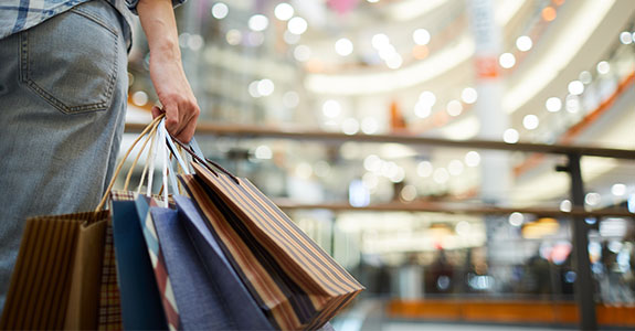 compras-cred-Seventyfour-adobestock.jpg