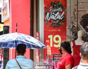 Procon Estadual orienta consumidores para compras e trocas de presentes de Natal