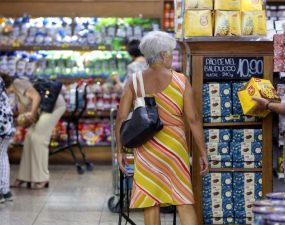 Impostos impactam tanto supermercado quanto consumidor