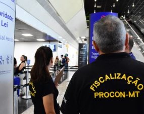 Procon fiscaliza companhias areas no aeroporto de VG