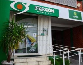 Procon Municipal participa de operação de fiscalização que resultou na apreensão de produtos de cosméticos irregulares