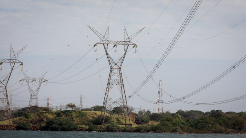 Itaipu-Hidroeletrica-ItaipuBiNacional-Energia-Eletricidade-Geracao-EnergiaLimpa-Linhao-Transmissao-CarroEletrico-Carregador-Veiculo-103-848x477.jpg