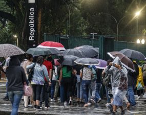 Procon-SP notifica Enel sobre atendimento de consumidores sem energia