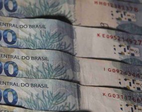 Procura por crédito cai 9,1% em 2023 ante 2022, no menor nível já registrado, diz Serasa