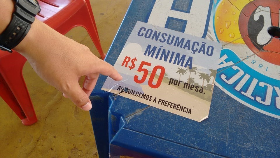 exigencia-de-consumacao-minima-em-quiosque-na-praia-1982007.jpg