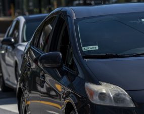 Estado do Rio proíbe cobrança de taxa extra por uso de ar-condicionado em carros de aplicativo | Brasil